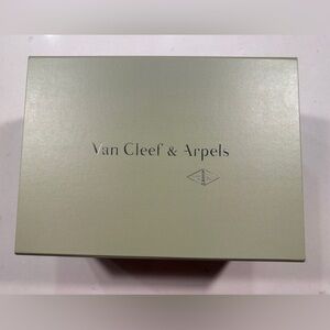 Van Cleef & Arpels Empty Box